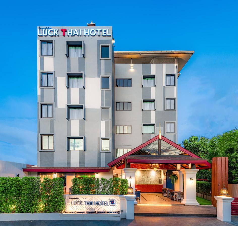 Luck Thai Hotel Чиангмай Екстериор снимка