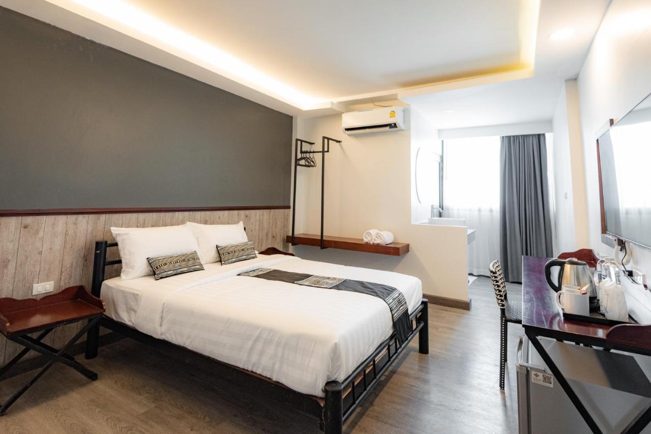 Luck Thai Hotel Чиангмай Екстериор снимка
