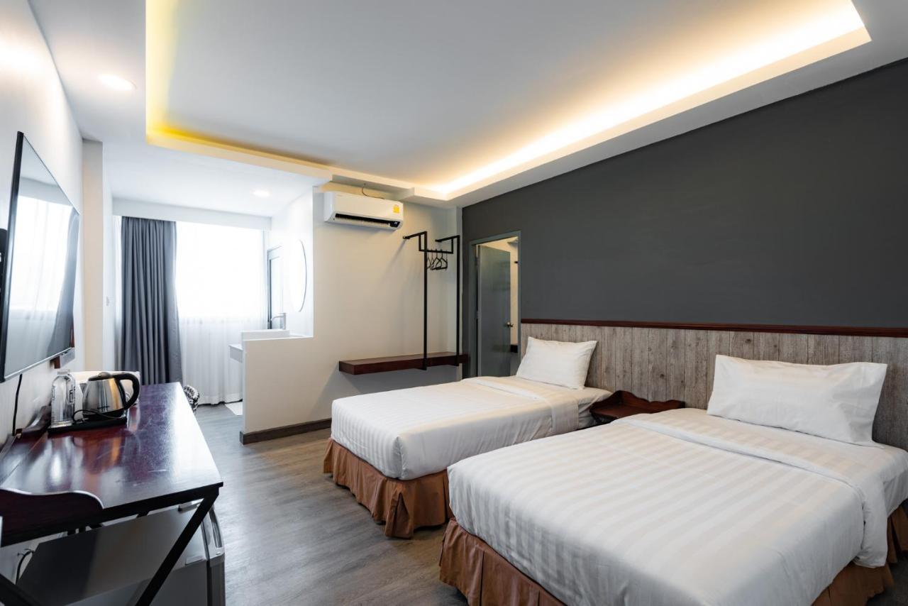 Luck Thai Hotel Чиангмай Екстериор снимка