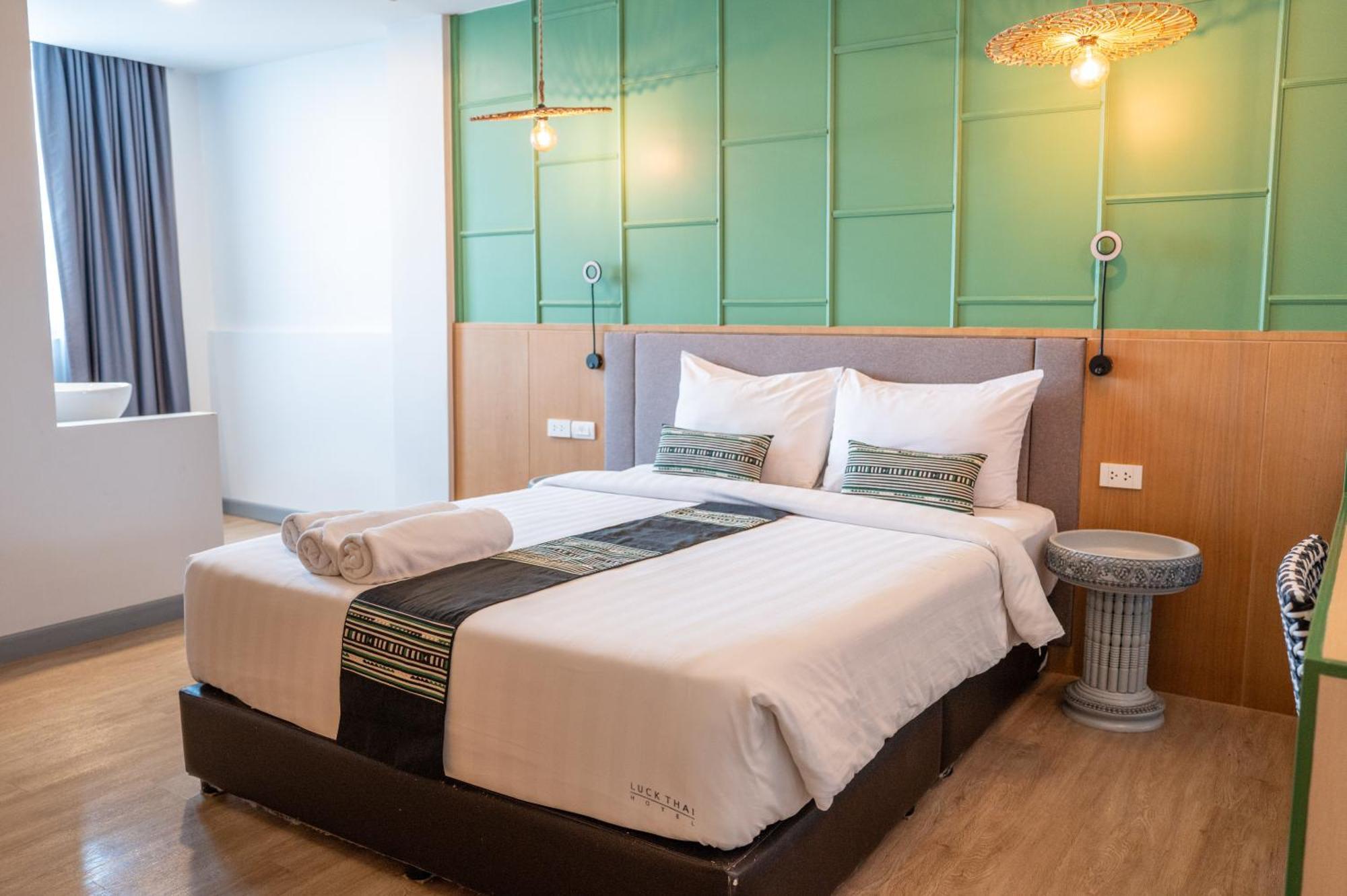 Luck Thai Hotel Чиангмай Екстериор снимка