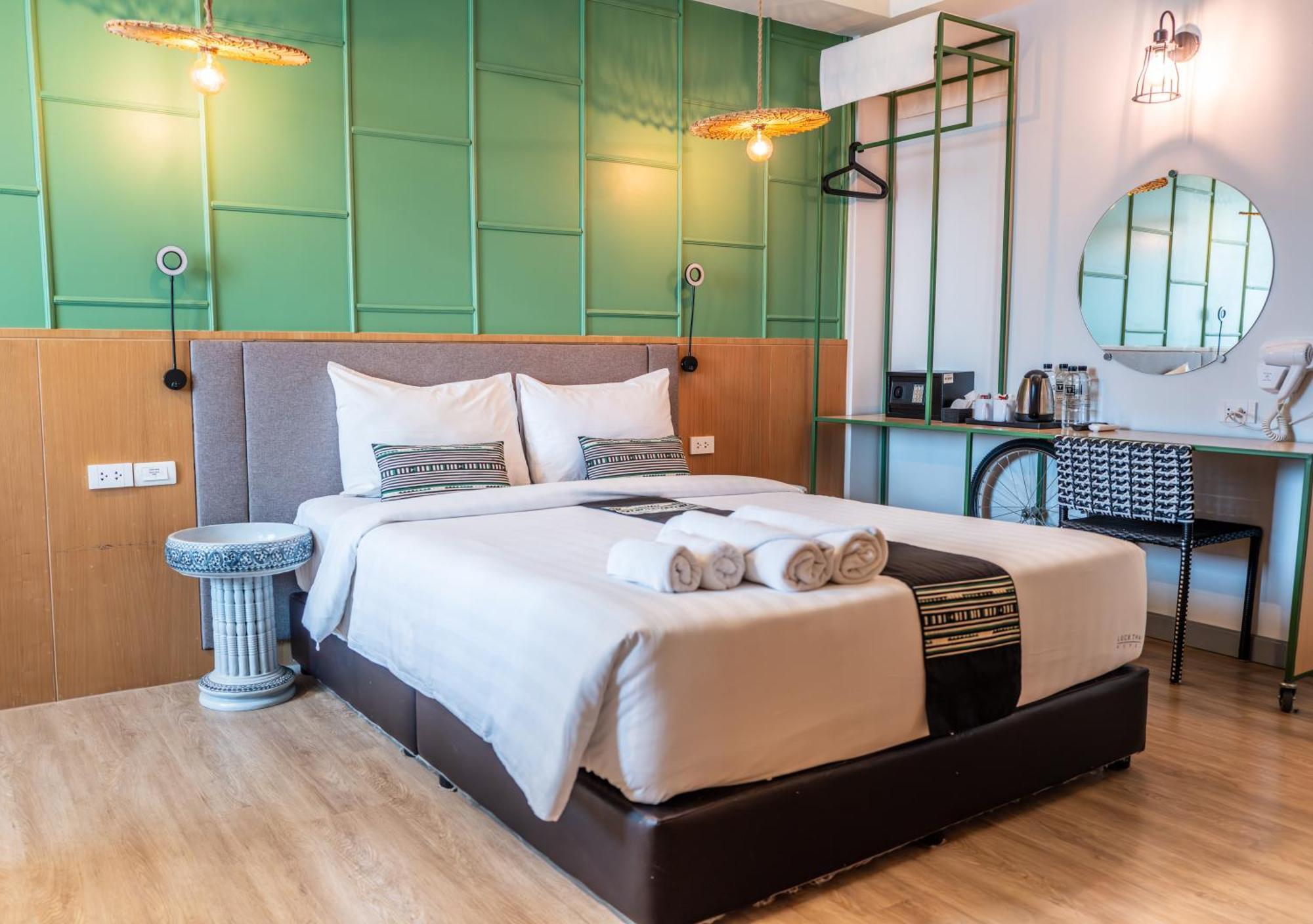Luck Thai Hotel Чиангмай Екстериор снимка